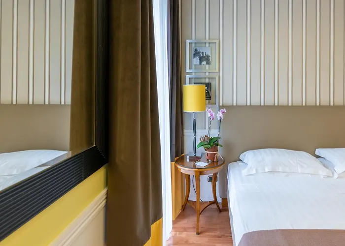 Palazzo Turchini 4* נאפולי
